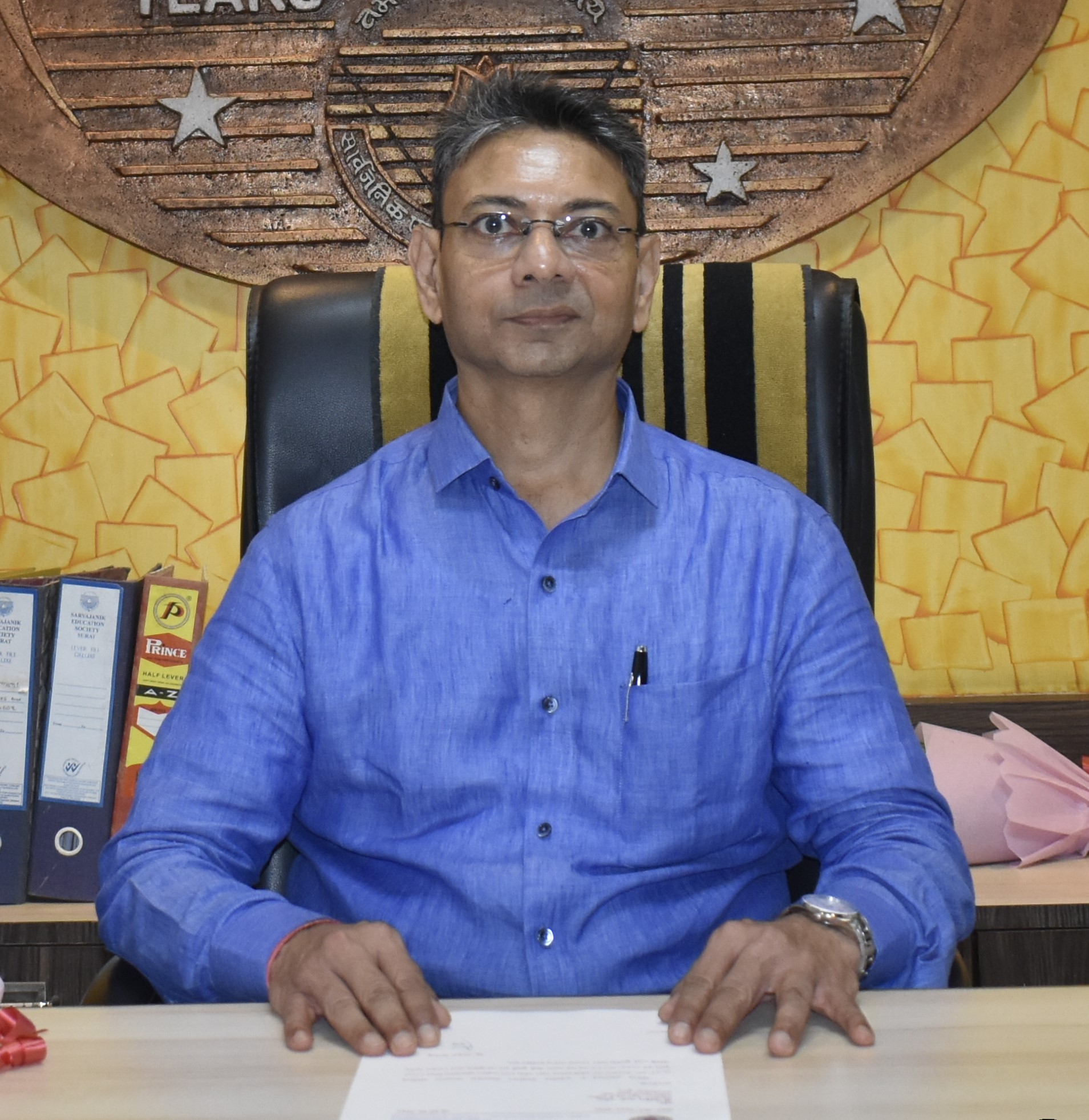 Shri Ashish Vakil